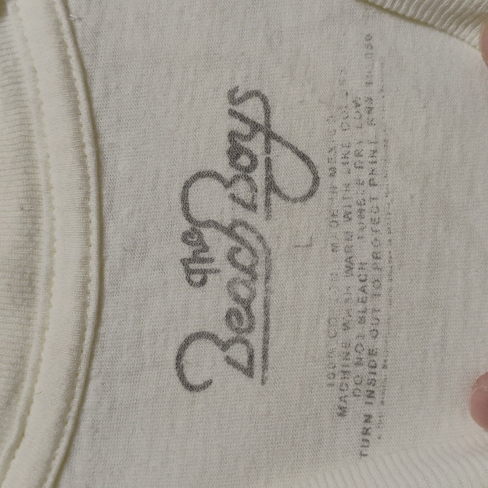 (BX16) SALE! The Beach Boys USA Vintage World Tour 1983 Print Shirt Light Stain - Picture 4 of 6